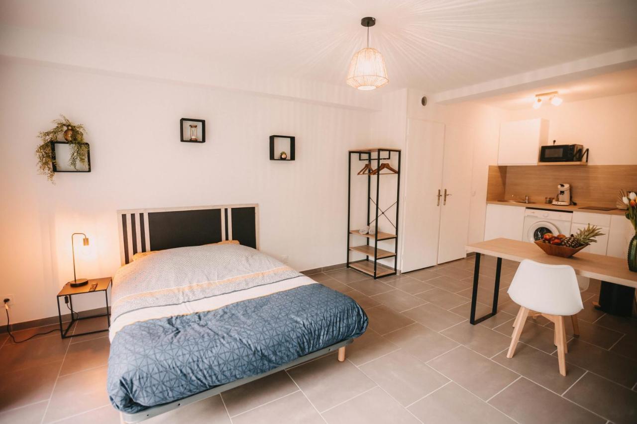 Franc-Bisontin - Unique ! 4 Logements Disponibles Besançon Dış mekan fotoğraf
