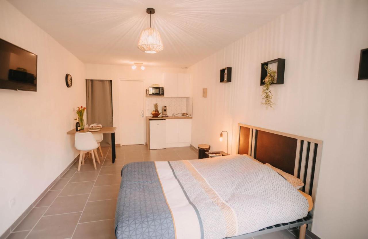 Franc-Bisontin - Unique ! 4 Logements Disponibles Besançon Dış mekan fotoğraf