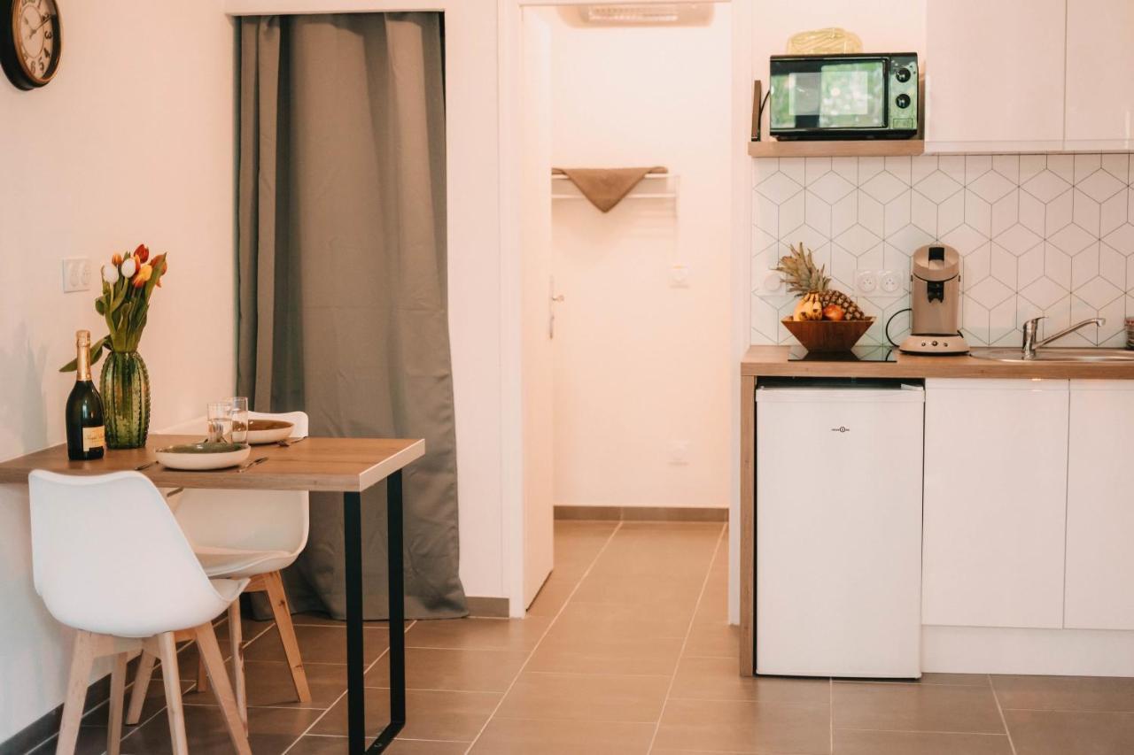 Franc-Bisontin - Unique ! 4 Logements Disponibles Besançon Dış mekan fotoğraf
