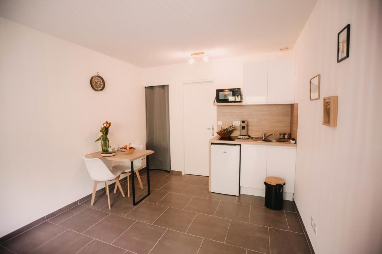 Franc-Bisontin - Unique ! 4 Logements Disponibles Besançon Dış mekan fotoğraf